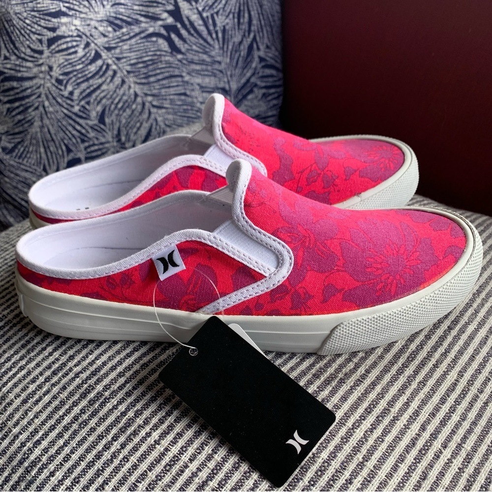 NWT Hurley Kayo Slip On